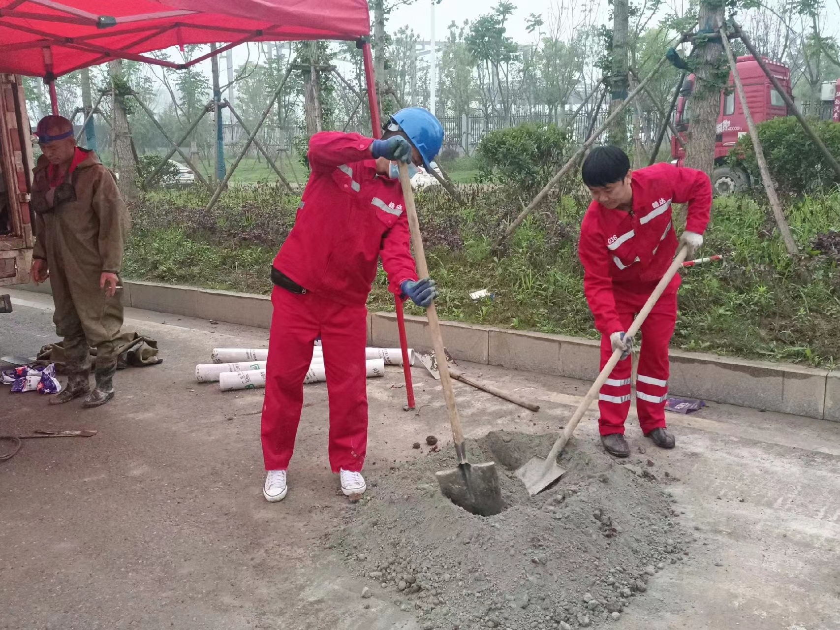 古冶管道疏通哪家好】及时进行市政管道清淤